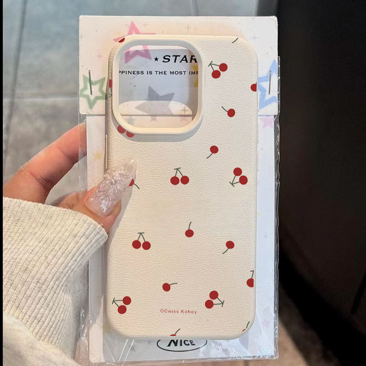 Cute Cartoon Cherry Lichee Pat - огляд і ціна Samsung Galaxy A55